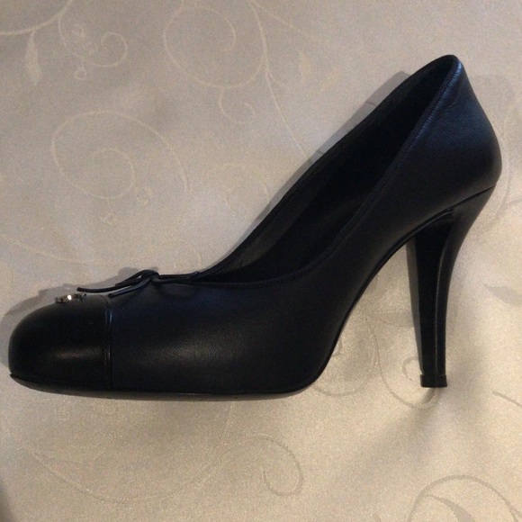 Chanel Dark Navy Blue Pump with Black Toe 39.5 - Picture 6 of 8